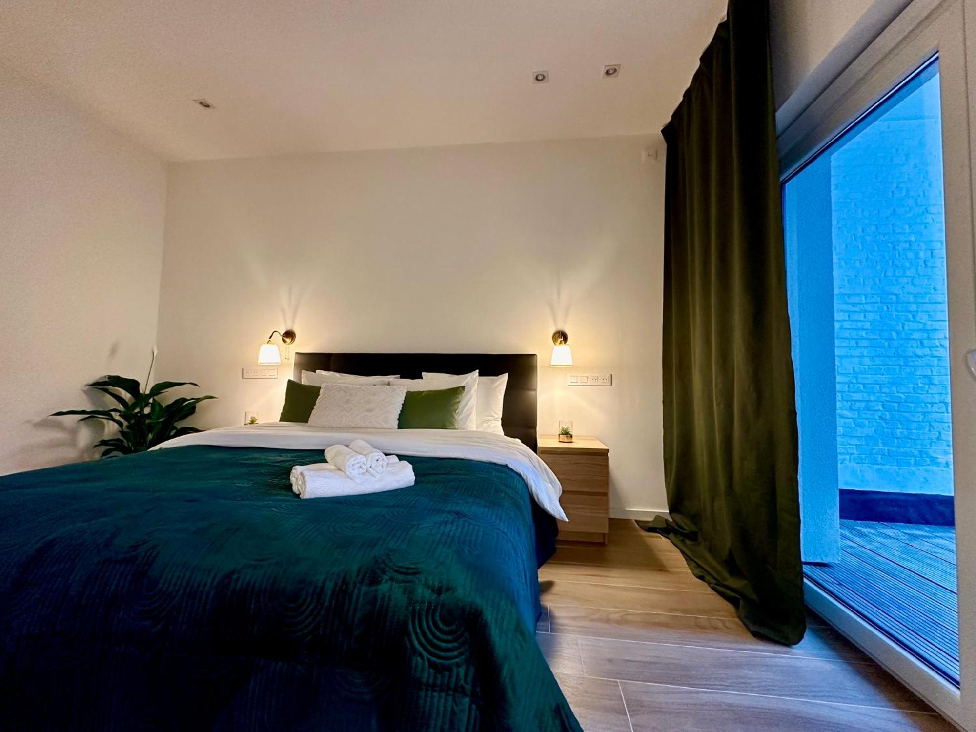 Luxury Suites Park By Rikas Hotels アントウェルペン エクステリア 写真