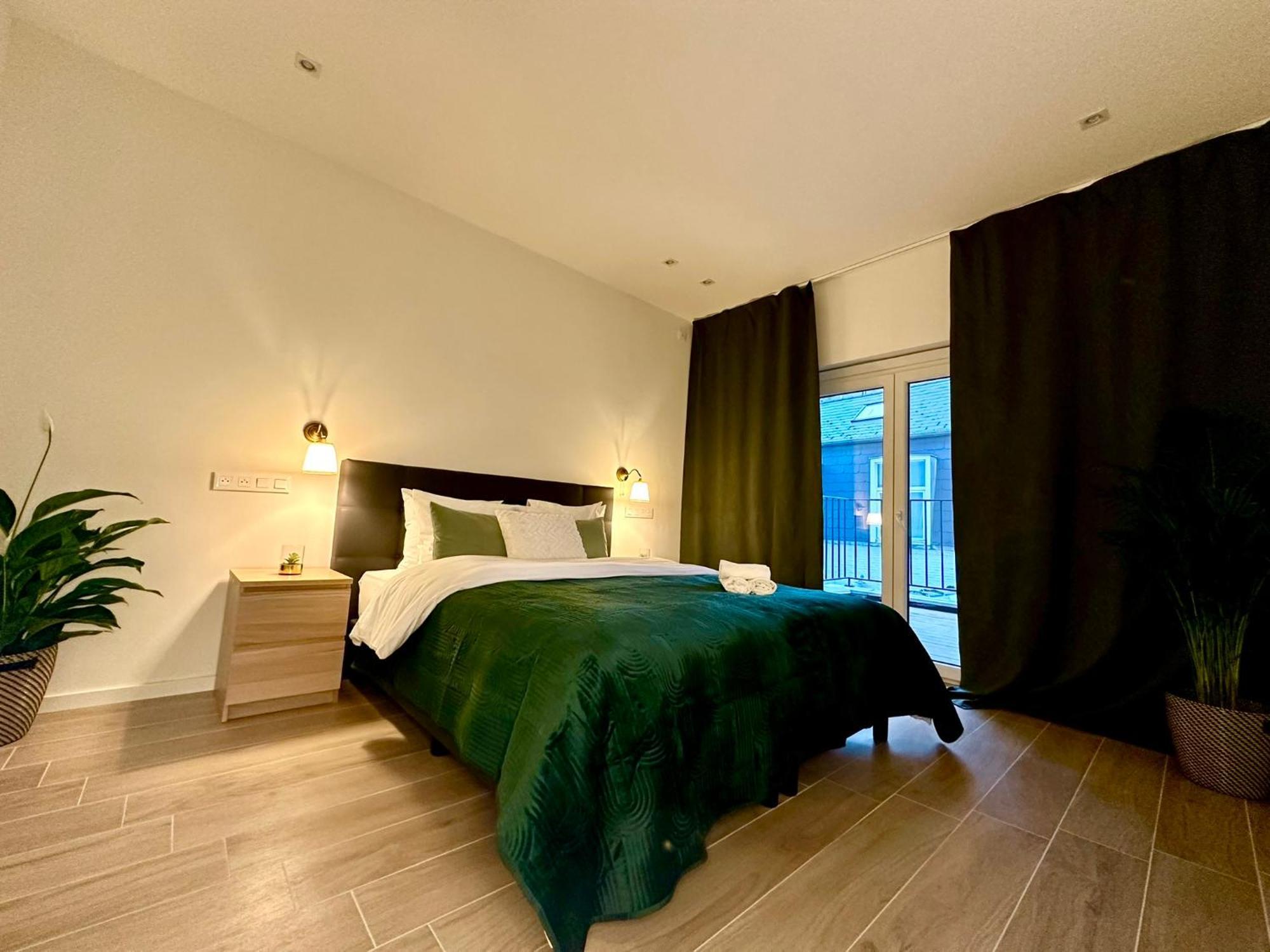 Luxury Suites Park By Rikas Hotels アントウェルペン エクステリア 写真