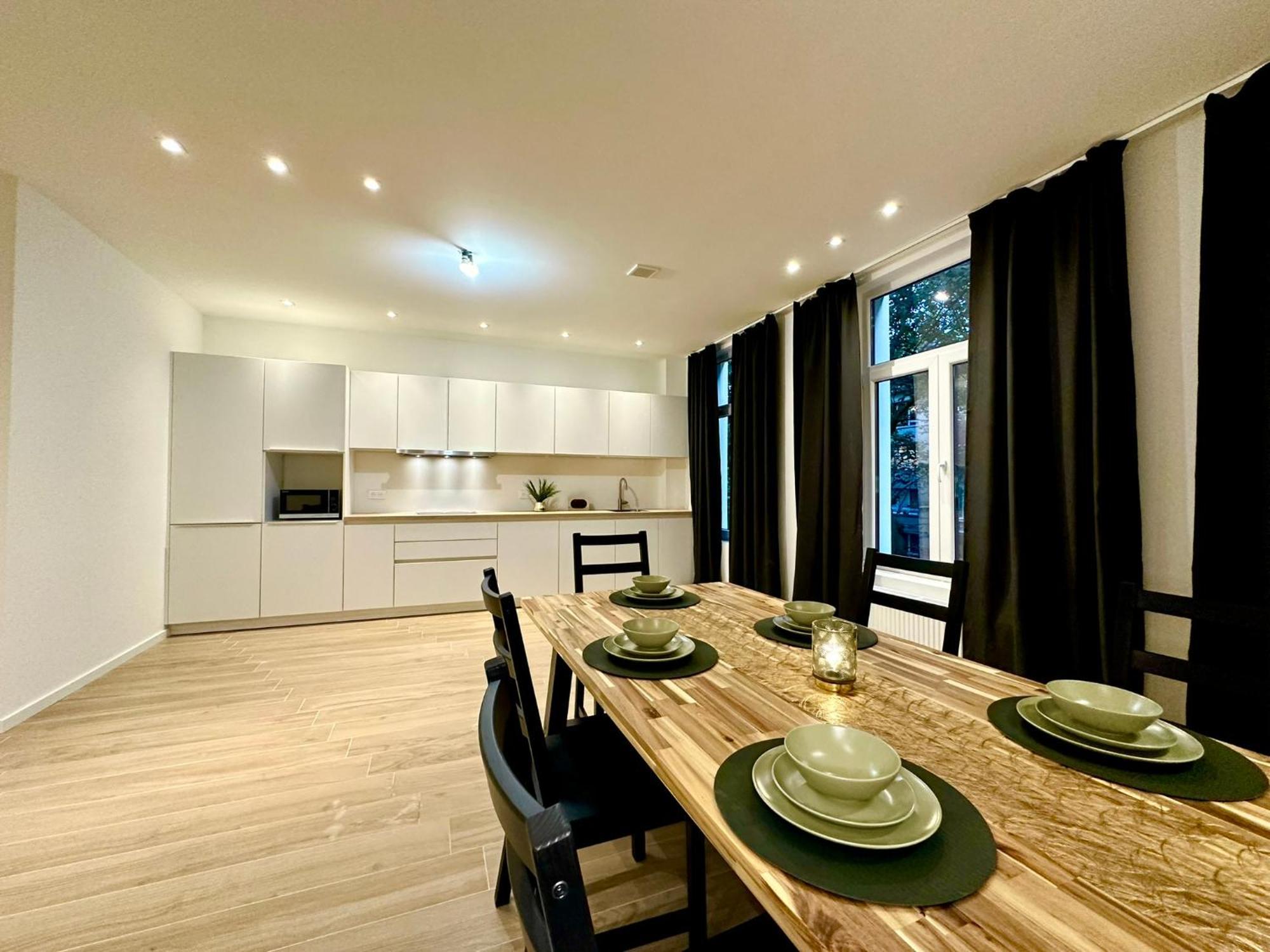Luxury Suites Park By Rikas Hotels アントウェルペン エクステリア 写真