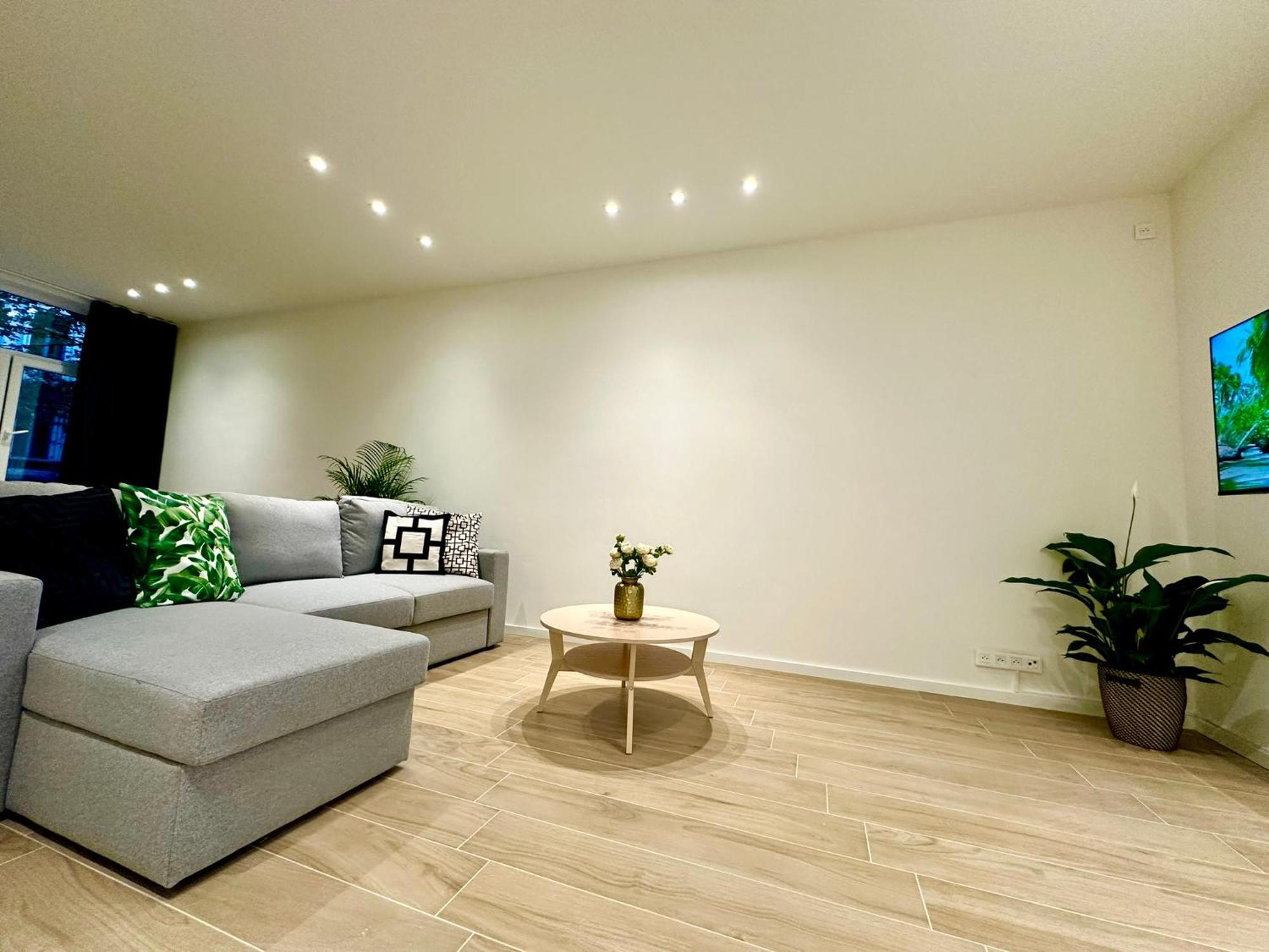 Luxury Suites Park By Rikas Hotels アントウェルペン エクステリア 写真