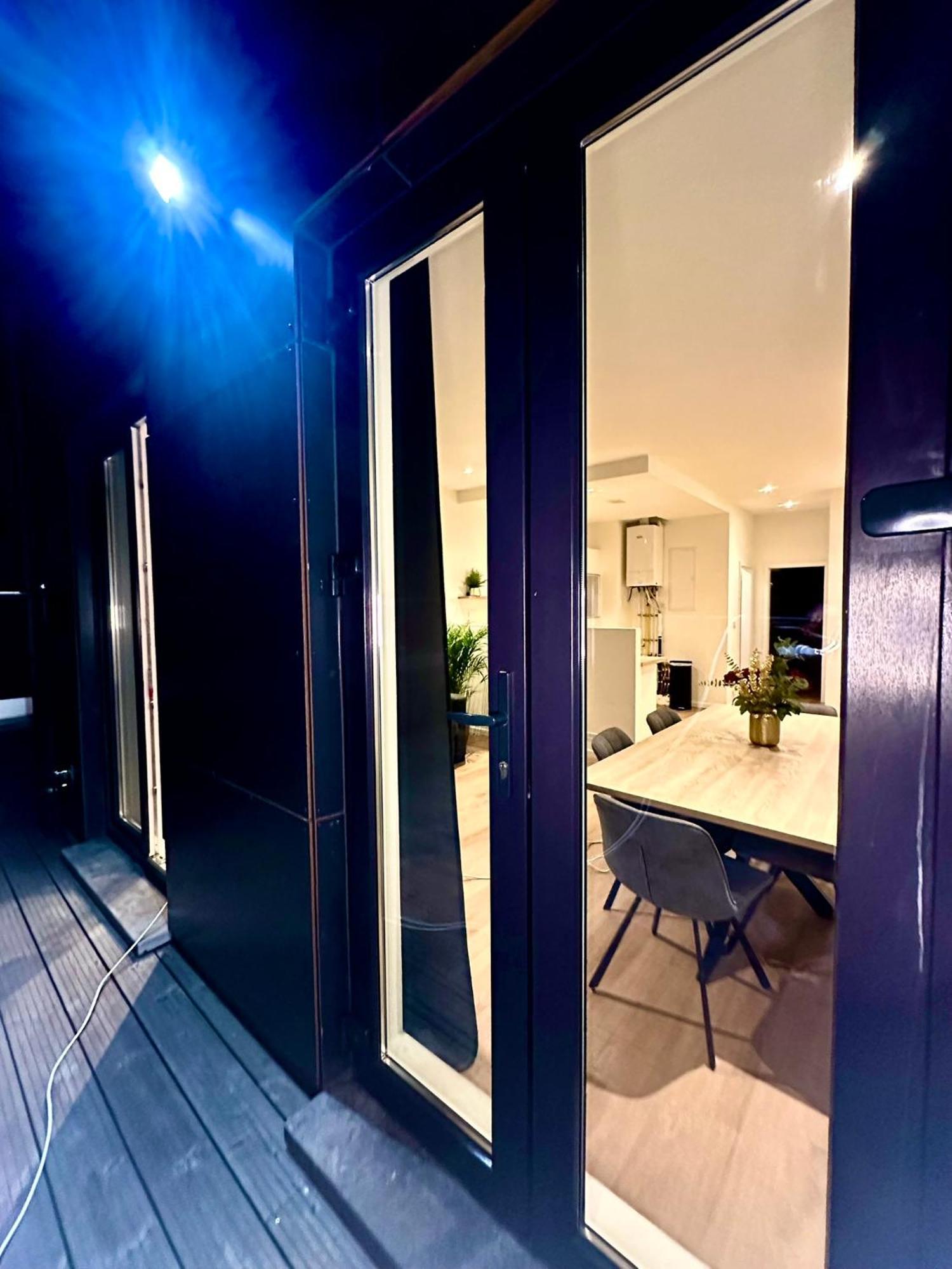 Luxury Suites Park By Rikas Hotels アントウェルペン エクステリア 写真