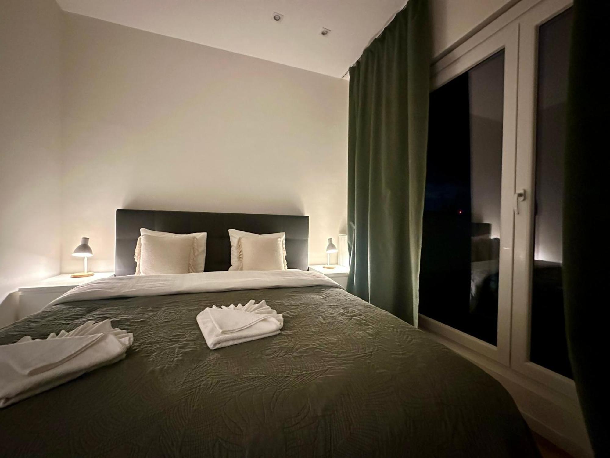Luxury Suites Park By Rikas Hotels アントウェルペン エクステリア 写真